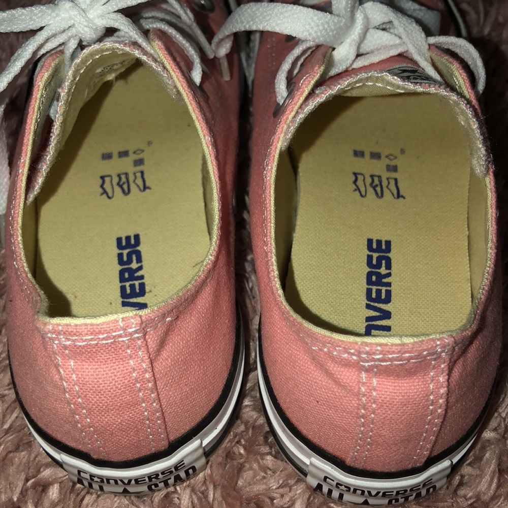 Pink Converse - Picture 2 of 4